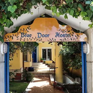 blue-door-hostel.hotels-in-tirana.com/
