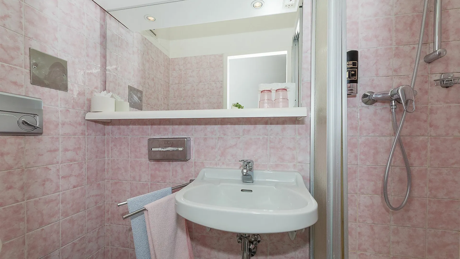 Pension Neuer Markt Vienna Guest house